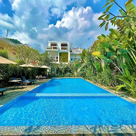 RedDoorz Premium @ Diva Lombok Resort